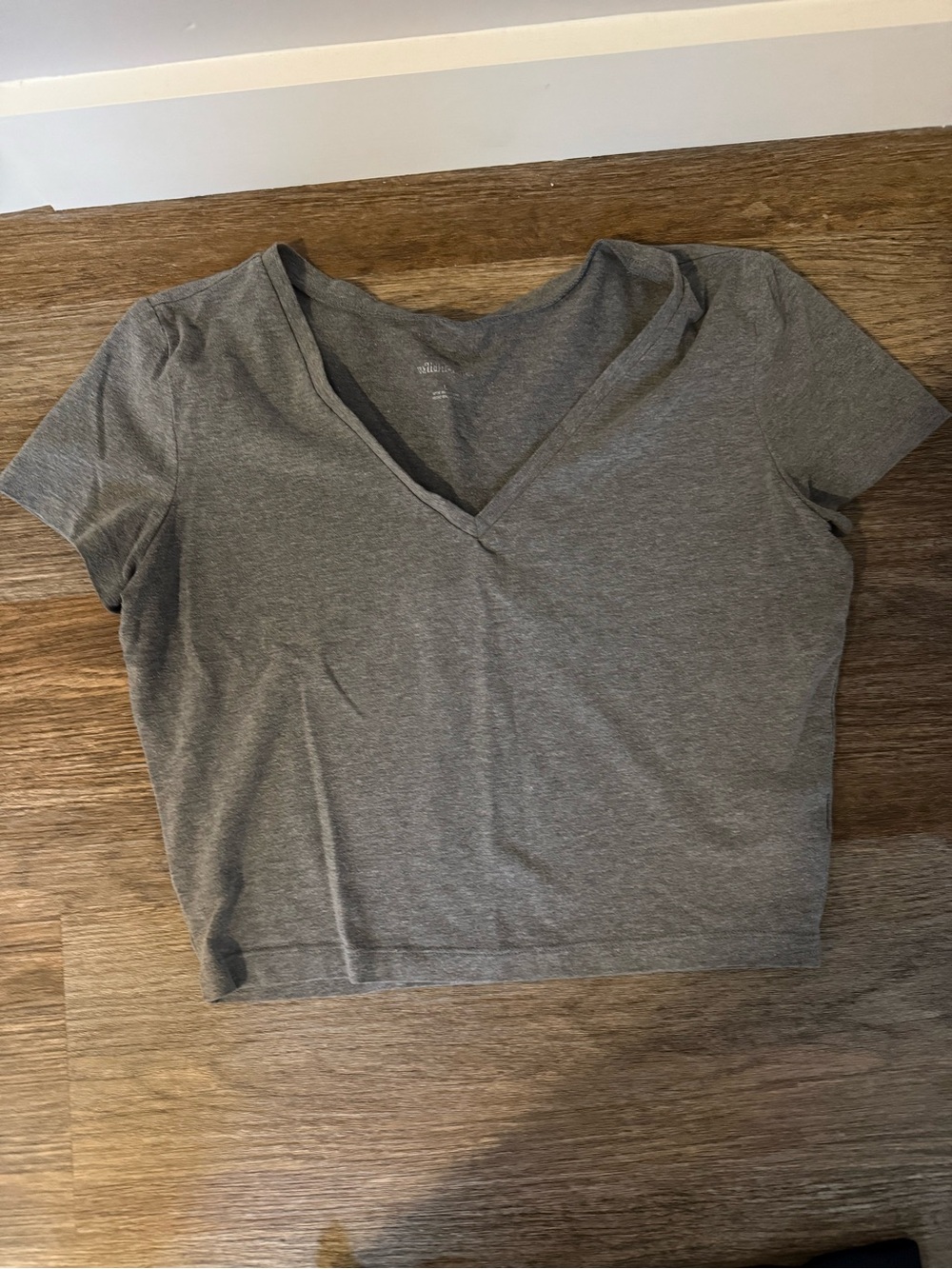 Gray V-Neck Crop Tee with Black Ribbed Shorts Set size Large - Picture 3 of 5